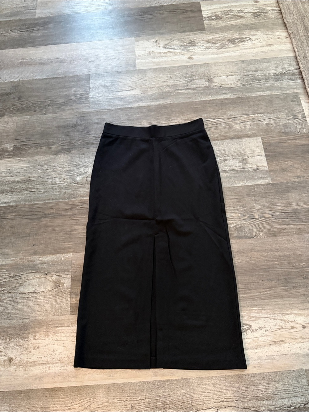 Sleek Black Pencil Midi Skirt with Back Vent